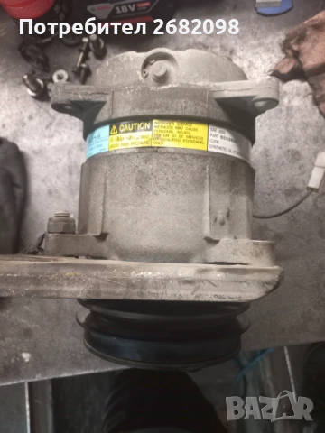 Компресор за климатик Ауди 80 Б4 Audi 80 B4, снимка 6 - Части - 51076330