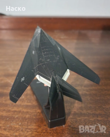 F 117 модел на самолет 1:144, снимка 2 - Колекции - 53849807