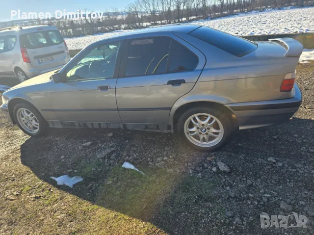 Bmw 318i, снимка 8 - Автомобили и джипове - 48575890