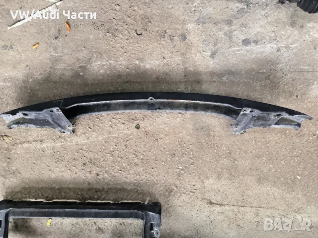 Греда под предна броня за Голф 4 Бора VW Golf 4 Bora 1J0806635A, снимка 2 - Части - 50319074