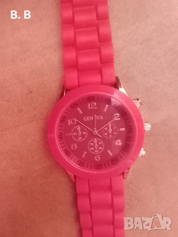 Луксозен часовник в огнено червено. Нов! , снимка 5 - Дамски - 53401955