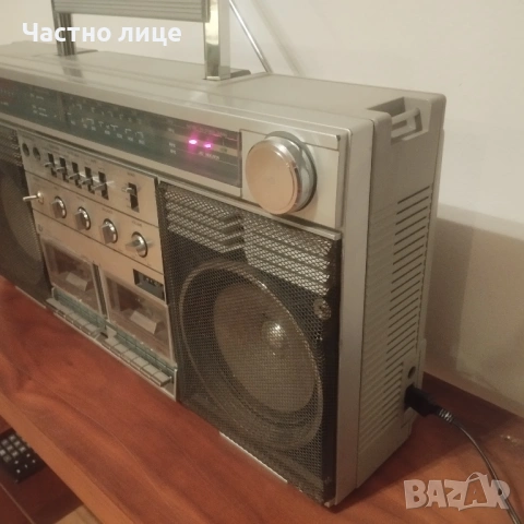 Голям радиокасетофон, снимка 10 - Радиокасетофони, транзистори - 54002656