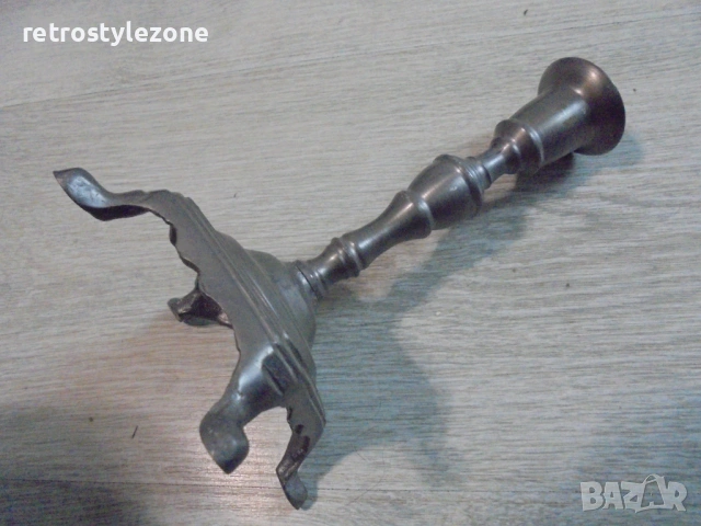 № 8494 Стар метален свещник – Made in Denmark , снимка 2 - Други ценни предмети - 51032509