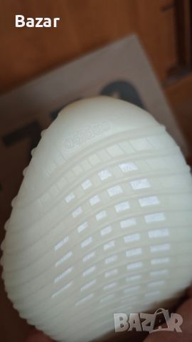 Adidas Yeezy Boost 350 V2 Static Reflective Обувки 100% Оригинални Чисто Нови Размер 42 Номер, снимка 2 - Маратонки - 46128328