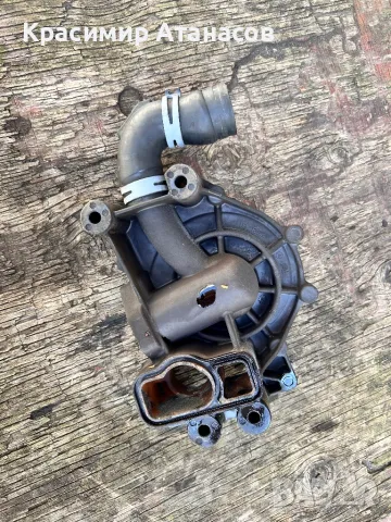 A6512002001. Корпус водна помпа за Мерцедес Ц-класа W204. OM651, снимка 3 - Части - 50145108