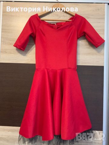 Червена рокля , снимка 1 - Рокли - 45945308