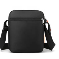 Чанта за през рамо ежедневна мъжка спортна чанта, водоустойчива 24х20х9 см., снимка 6 - Чанти - 44951899