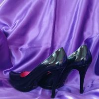 42D Buffalo London Черни лачени обувки с висок ток , снимка 3 - Дамски ежедневни обувки - 45431132