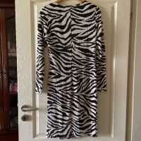 Нова миди дължина ситно плисе елегантна ежедневна рокля Marina Kaneva London зебра зебров принт , снимка 4 - Рокли - 45302549