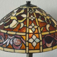 Настолна лампа Тифани , снимка 3 - Настолни лампи - 45854274