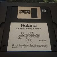 Roland msd-101 music style disk, снимка 2 - Синтезатори - 45403048