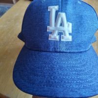 Бейзболна шапка New Era 30лв, снимка 2 - Шапки - 45452609