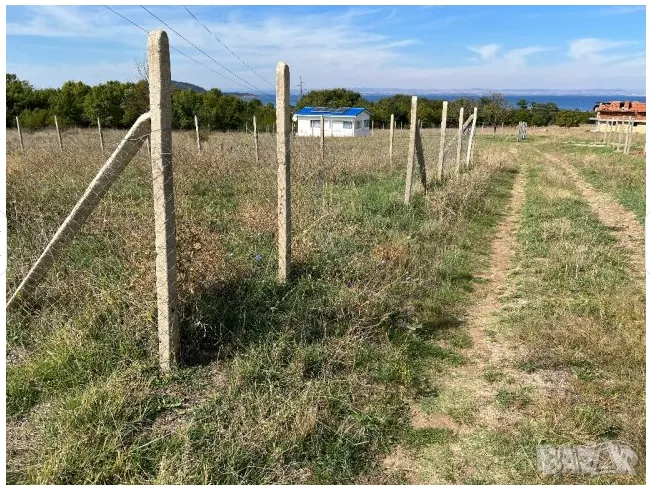 Продава парцел 400 кв.м. във вилна зона на Черноморец, снимка 1