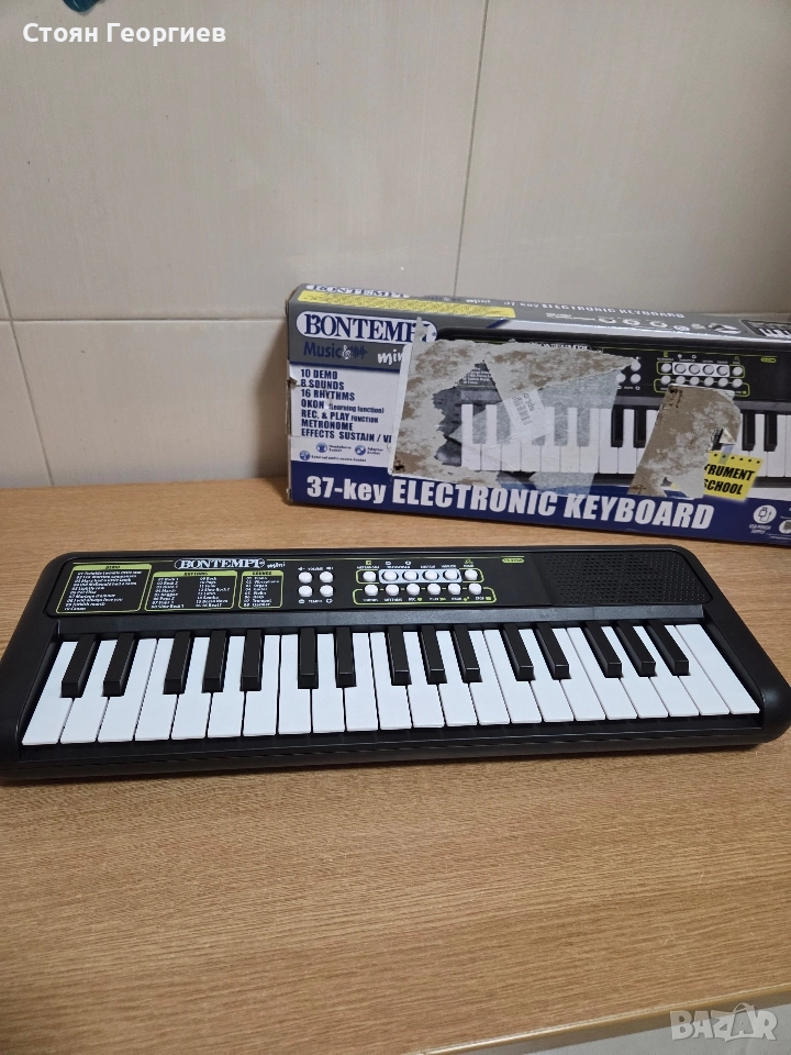 Чисто нов Детски електронен синтезатор Bontempi с 37 клавиша. , снимка 1