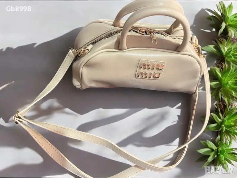 Кокетна чанта Miu Miu, снимка 1