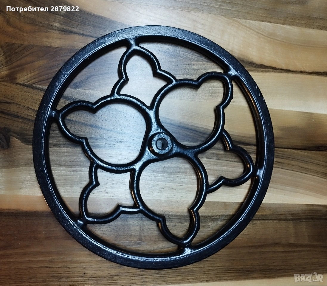 Чугунено колело от шевна машина, снимка 1