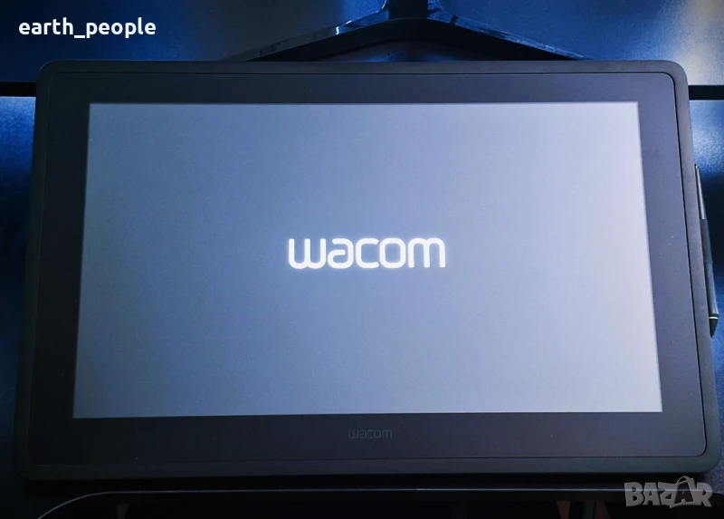 Графичен таблет Wacom Cintiq 22'', снимка 1