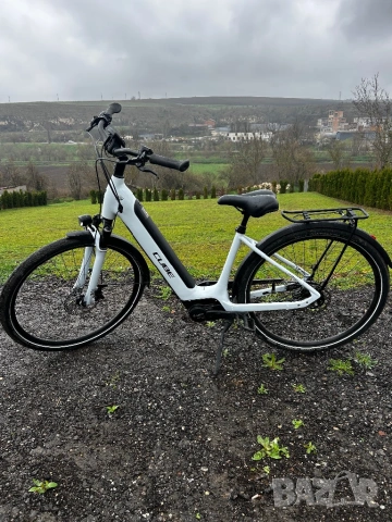 Електрически велосипед Cube 