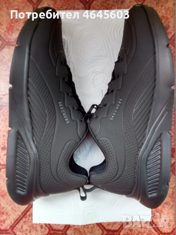 Продавам спортни обувки (маратонки) Skechers Uno Lite-Lighter One, снимка 3 - Маратонки - 54284835