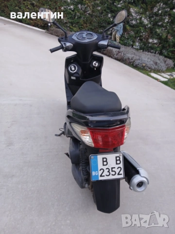 продавам много запазен скутер ,гаражен, снимка 4 - Мотоциклети и мототехника - 53992520