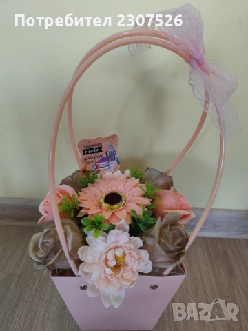 Кошнички с цветя