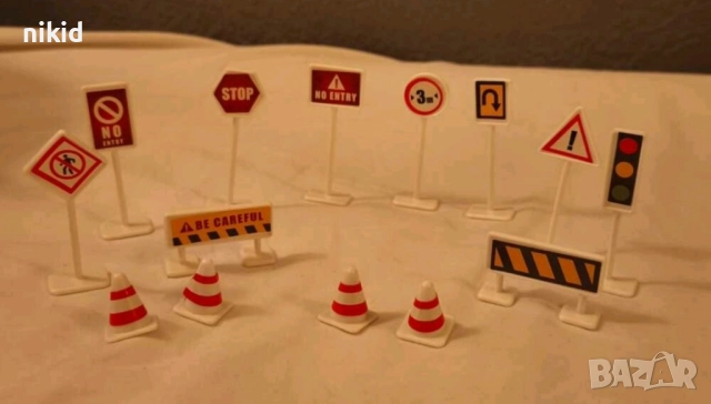 15 бр пътни знаци конуси конус табели пластмасови за игра украса декор и торта топери, снимка 5 - Други - 51598031