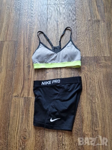 Страхотен дамски сет клин и бюстие топ NIKE размер XS / S , снимка 8 - Корсети, бюстиета, топове - 51174472