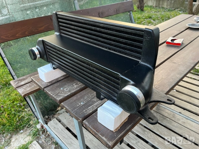 Интеркулер за BMW E60 E61 535I 525D 530D 535D 635D, снимка 4 - Части - 53828593