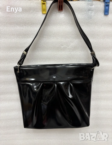 Винтидж малка черна лачена чанта