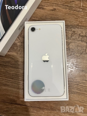 iPhone SE перфектен, снимка 3 - Apple iPhone - 52576276