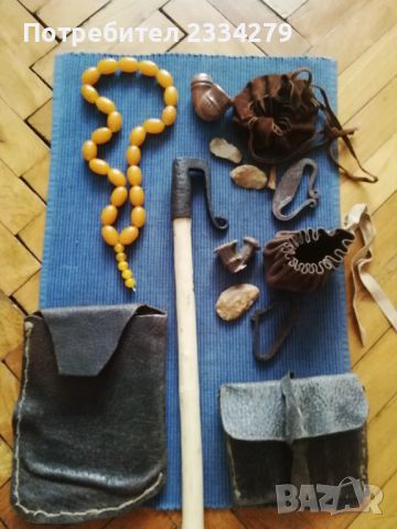 Автентични предмети към носия: два броя чакмаци-огнива, ГЕГА, портмонета ,,ПУНГИЯ", снимка 1 - Антикварни и старинни предмети - 41650808