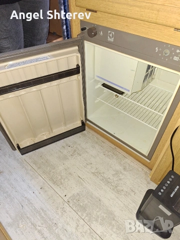 Продавам каравана с изграден навес , снимка 9 - Каравани и кемпери - 53581954