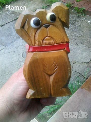 Дървено куче поставка за запалки