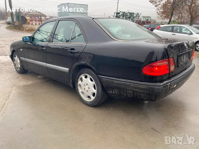 Mercedes-Benz E300 TDI *НА ЧАСТИ*, снимка 3 - Автомобили и джипове - 48703989