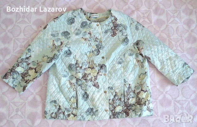 Дамско олекотено яке в безупречно състояние!