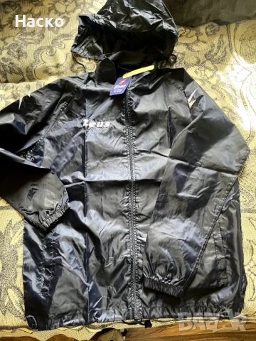 Нови спортни ветровки, тениски, термо, фитнес ръкавици,чанта за кръст Helly hansen,Under Armour, снимка 16 - Спортна екипировка - 50599212