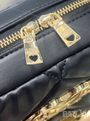 чанти love moschino , снимка 3 - Чанти - 51824257