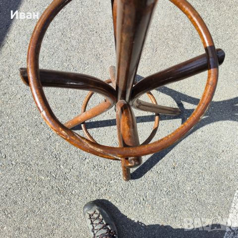 Стара дървена стояща закачалка с ринг за чадъри, снимка 7 - Антикварни и старинни предмети - 46405353