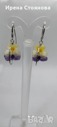 Обеци с естествен цвят на мини градинска теменужка. , снимка 3 - Обеци - 50995429