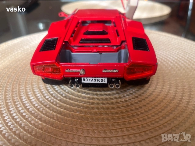 Burago Italy 1:18, снимка 6 - Колекции - 53392879