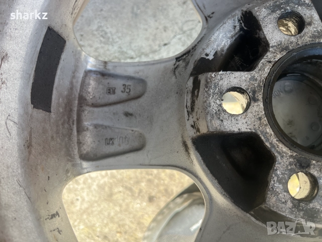 Оригинални джанти VW 15" с гуми 195/65/15, снимка 8 - Гуми и джанти - 51541288