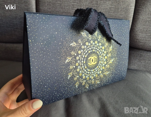 Чисто нова оригинална Chanel подаръчна торбичка, снимка 2 - Чанти - 53833953