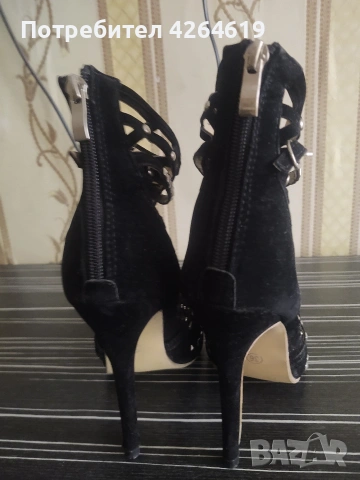 ПРОДАВАМ ЕЛЕГАНТНИ ЧЕРНИ С КАПСИ,ДАМСКИ ВИСОКИ ОТВОРЕНИ ОБУВКИ