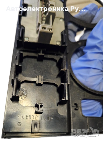 ЦЕНТРАЛНА КОНЗОЛА НА ТАБЛОТО ЗА MERCEDES W202 C-CLASS С КАРБОНОВ ЕФЕКТ, 2106830100, снимка 2 - Части - 53560457