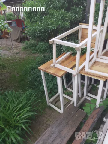 Високи дървени маси 