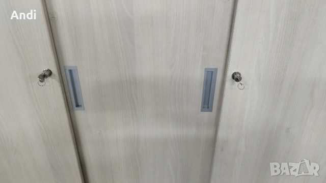 Трикрил гардероб с плъзгащи се врати и заключване - офис шкаф 135/150/45, снимка 13 - Шкафове и рафтове - 53841125