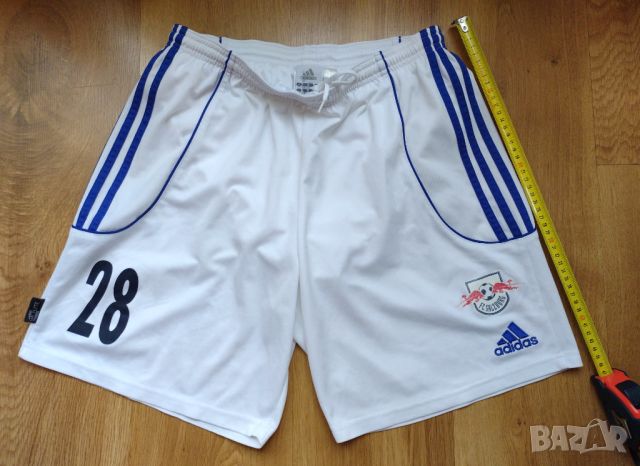 FC Red Bull Salzburg / Adidas - мъжки футболни шорти , размер L, снимка 1 - Спортни дрехи, екипи - 45437283