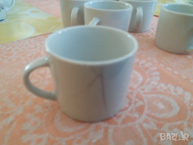 Малки порцеланови чашки 6 бр. бели, снимка 3 - Сервизи - 51026643