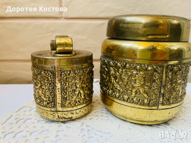 Красив месингов комплект от настолна запалка и табакера от Англия, снимка 5 - Антикварни и старинни предмети - 53742533