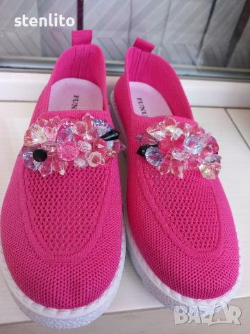 Дамски спортни обувки в розов цвят с камъни, снимка 4 - Дамски ежедневни обувки - 45900785
